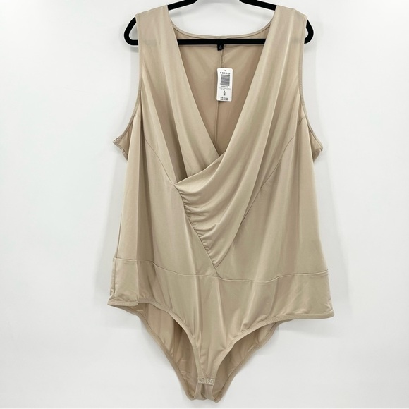 NWT Torrid Golden Champagne Studio Knit Surplice Bodysuit 5X - Picture 3 of 14